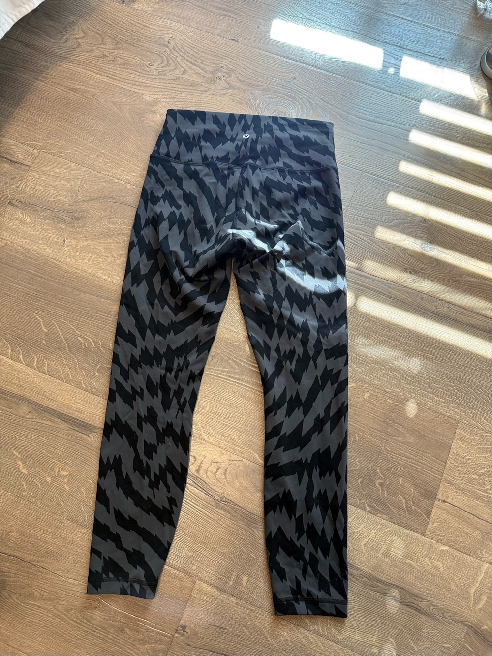 lululemon athletica Black & Charcoal Patterned Leggings (align, buttery soft)